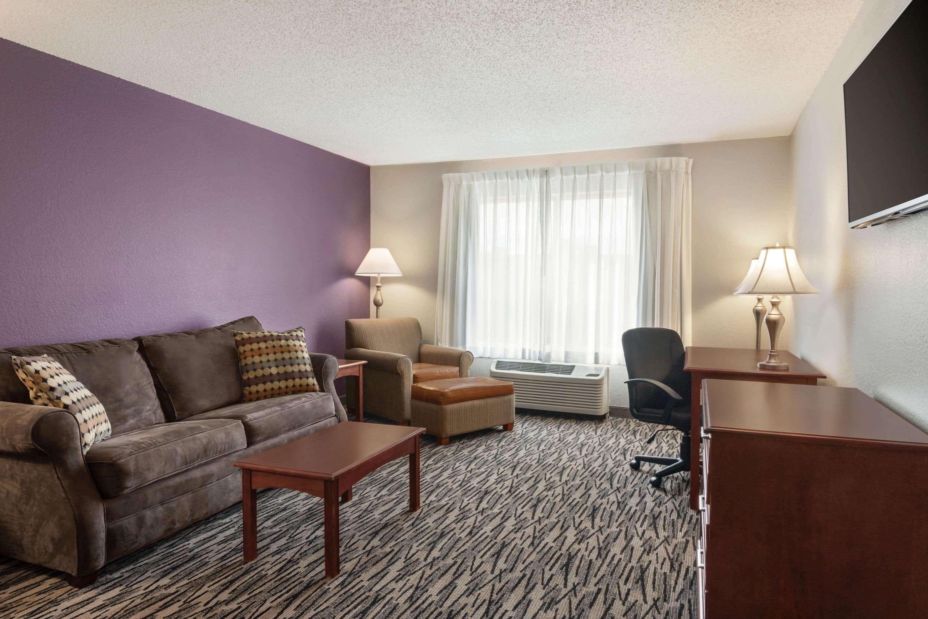 Baymont By Wyndham Springfield I-44 Hotel Exterior photo